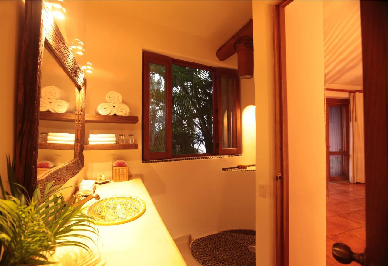 Amuleto Hotel Ixtapa  Esterno foto