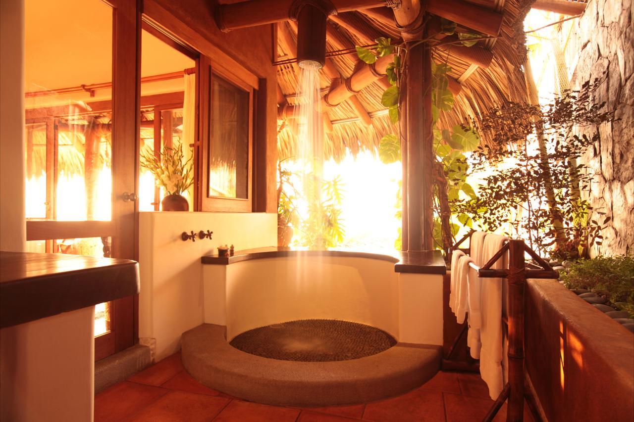 Amuleto Hotel Ixtapa  Esterno foto