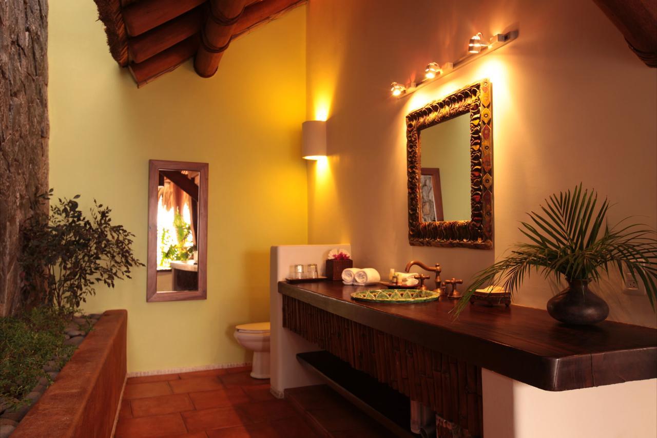Amuleto Hotel Ixtapa  Esterno foto