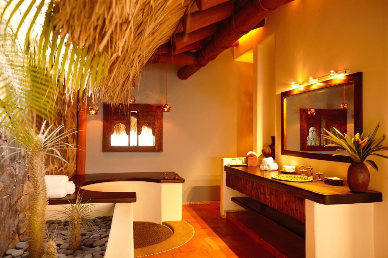Amuleto Hotel Ixtapa  Esterno foto
