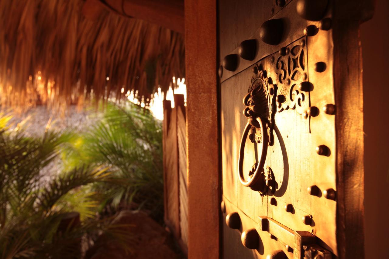 Amuleto Hotel Ixtapa  Esterno foto