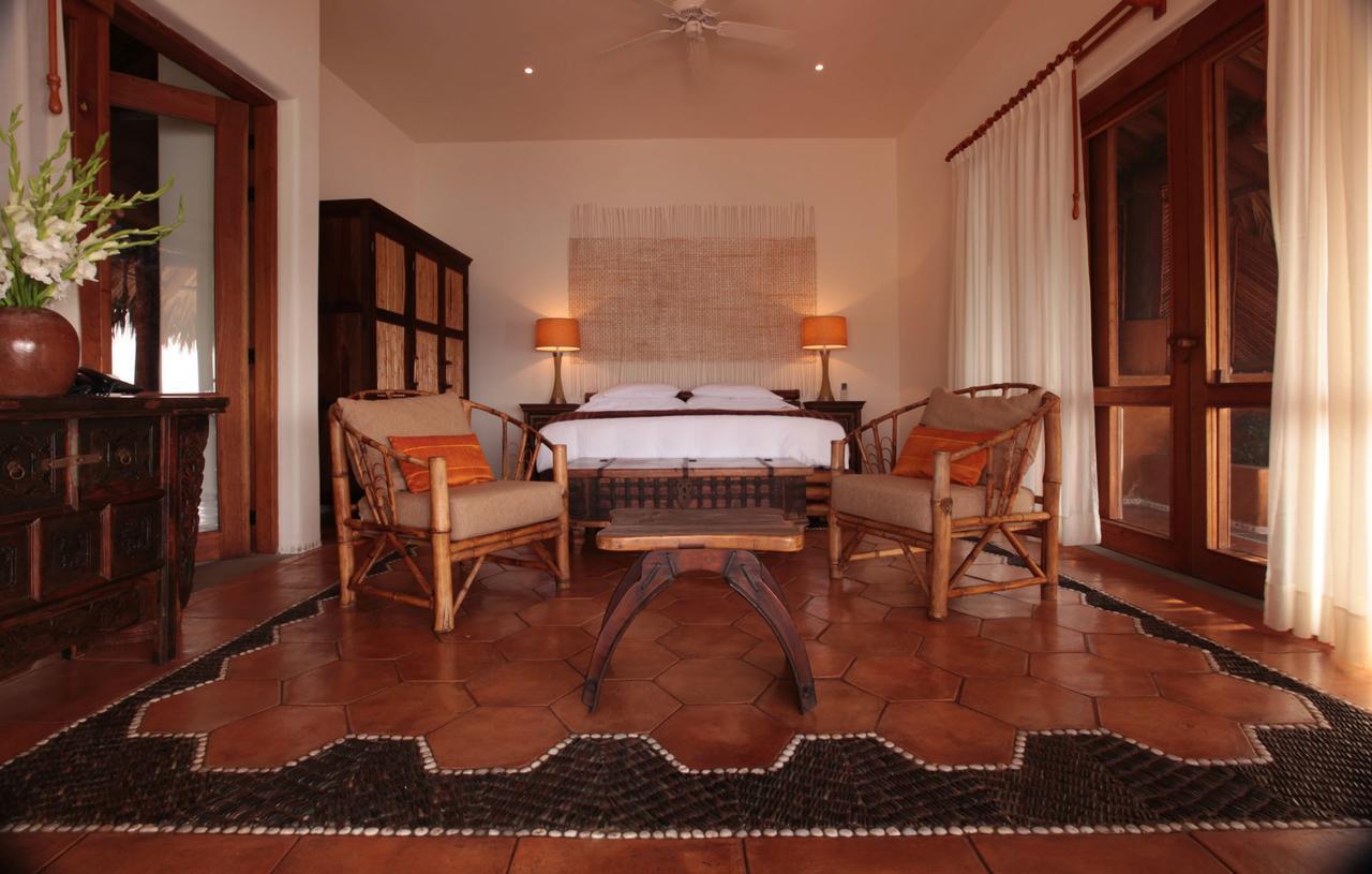 Amuleto Hotel Ixtapa  Esterno foto